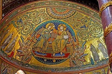 Mosaico del ábside con la Coronación de la Virgen